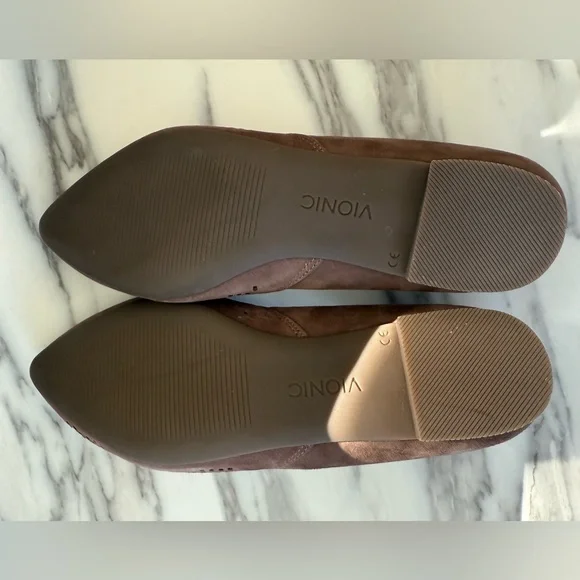 Vionic Posey Flat - Picture 9 of 10